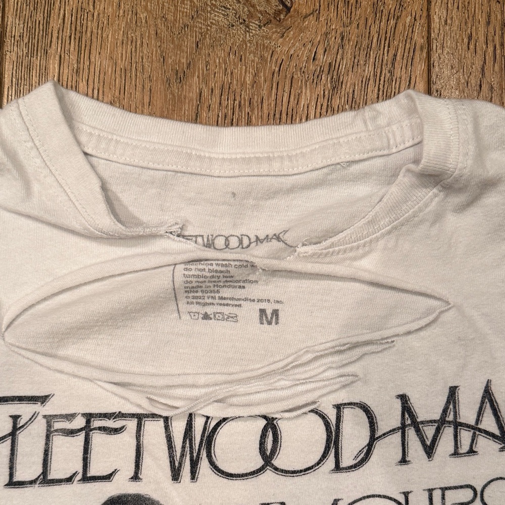 Fleetwood Mac Rumours Graphic Tee - White Short Sleeve vintage band t-shirt - Picture 3 of 4